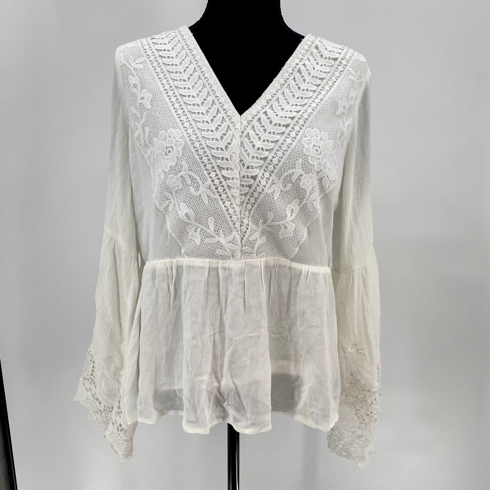 En Creme Embroidered Crocheted Off-White/Cream Top NWT Size M